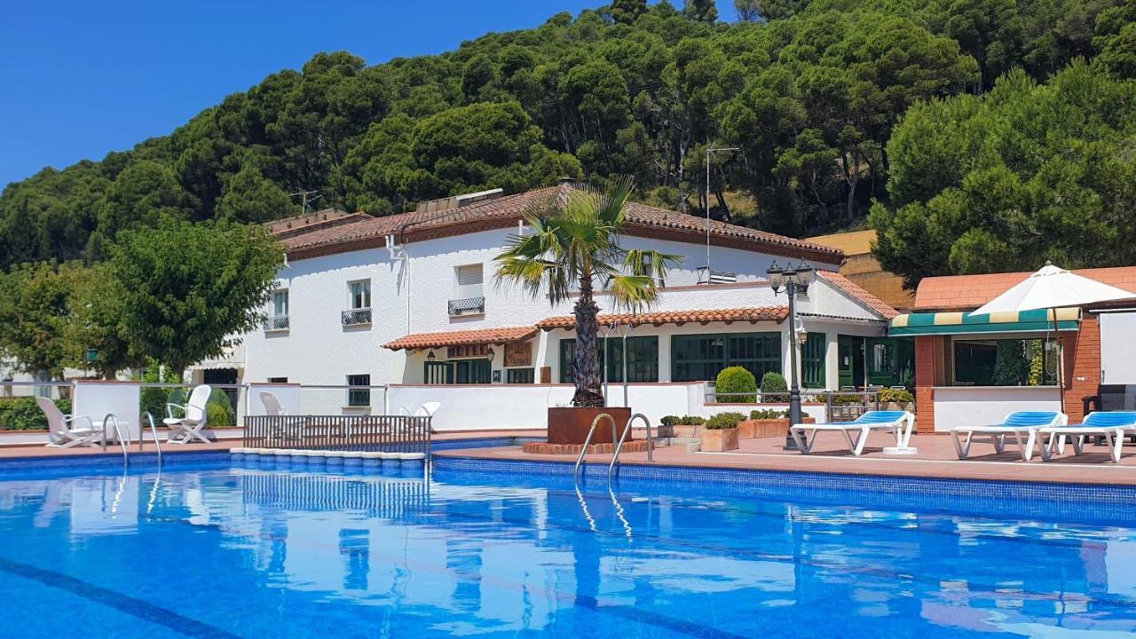 Hotel La Masia ลาเอสตาร์ติต ภายนอก รูปภาพ