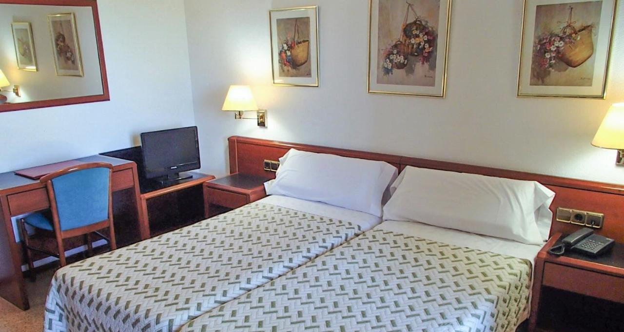 Hotel La Masia ลาเอสตาร์ติต ภายนอก รูปภาพ