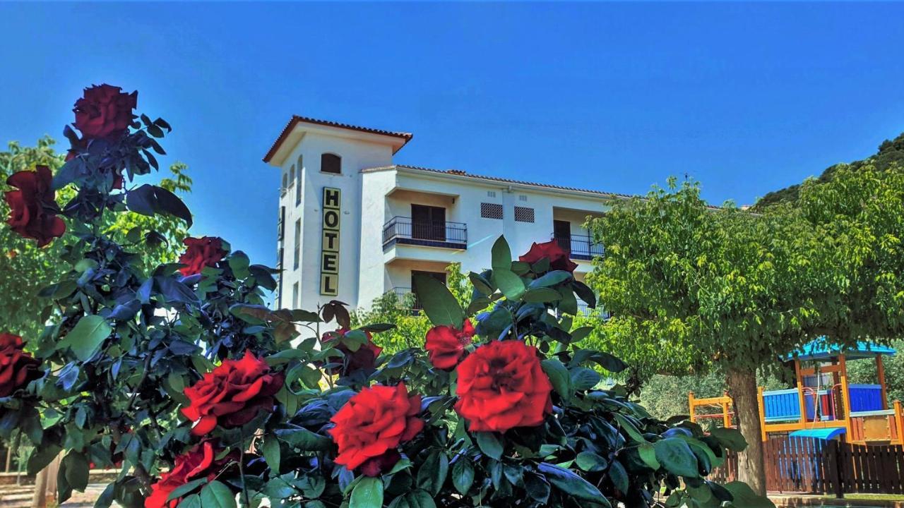 Hotel La Masia ลาเอสตาร์ติต ภายนอก รูปภาพ